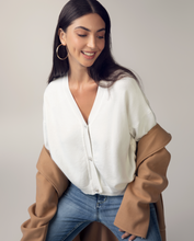 Carica l&#39;immagine nel visualizzatore di Gallery, Cardigan crop donna
