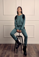 Carica l&#39;immagine nel visualizzatore di Gallery, Pantalone in felpa paillettes donna
